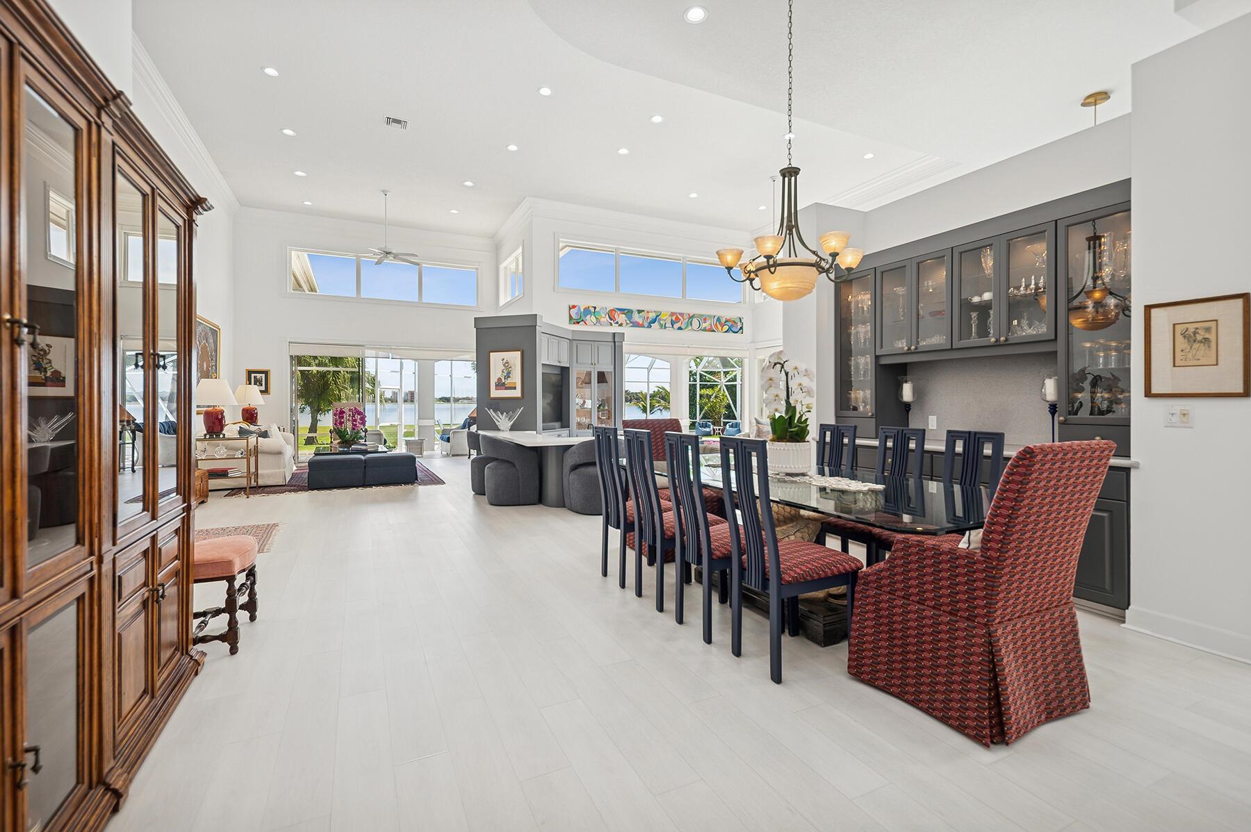 PRESIDENT COUNTRY CLUB PL - Residential