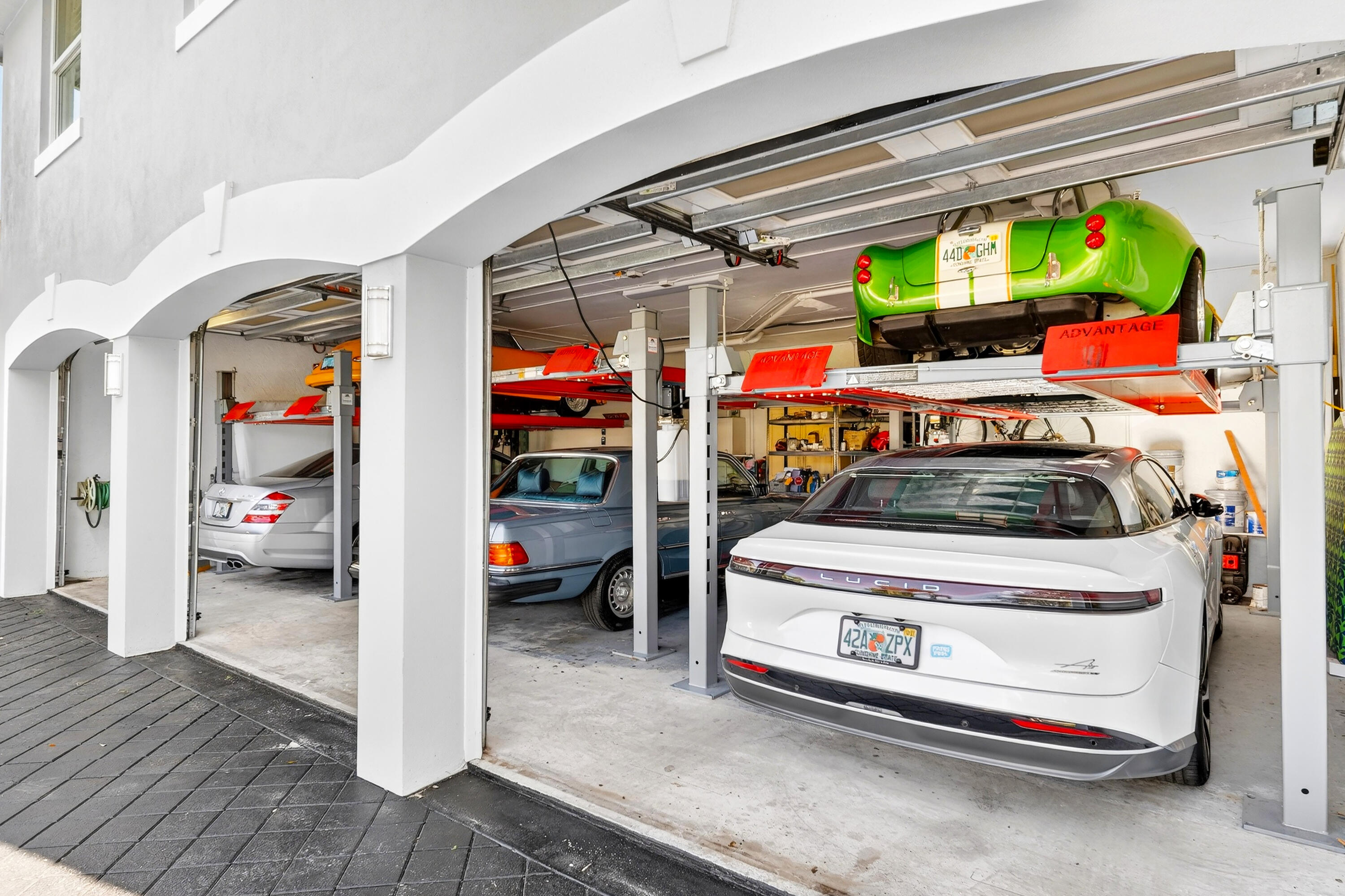 PRESIDENT COUNTRY CLUB PL 4 - Residential