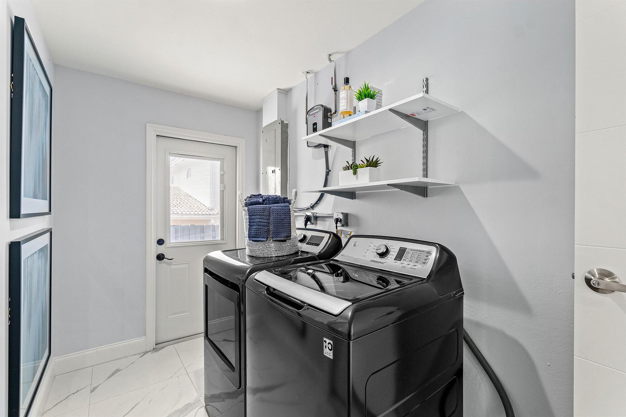 CONFERENCE RIDGE - Residential