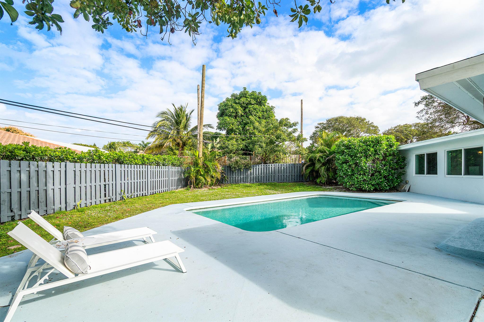 CONFERENCE RIDGE - Residential