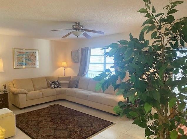 Kings Point Burgundy A-Q - Residential Lease