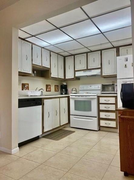 Kings Point Burgundy A-Q - Residential Lease