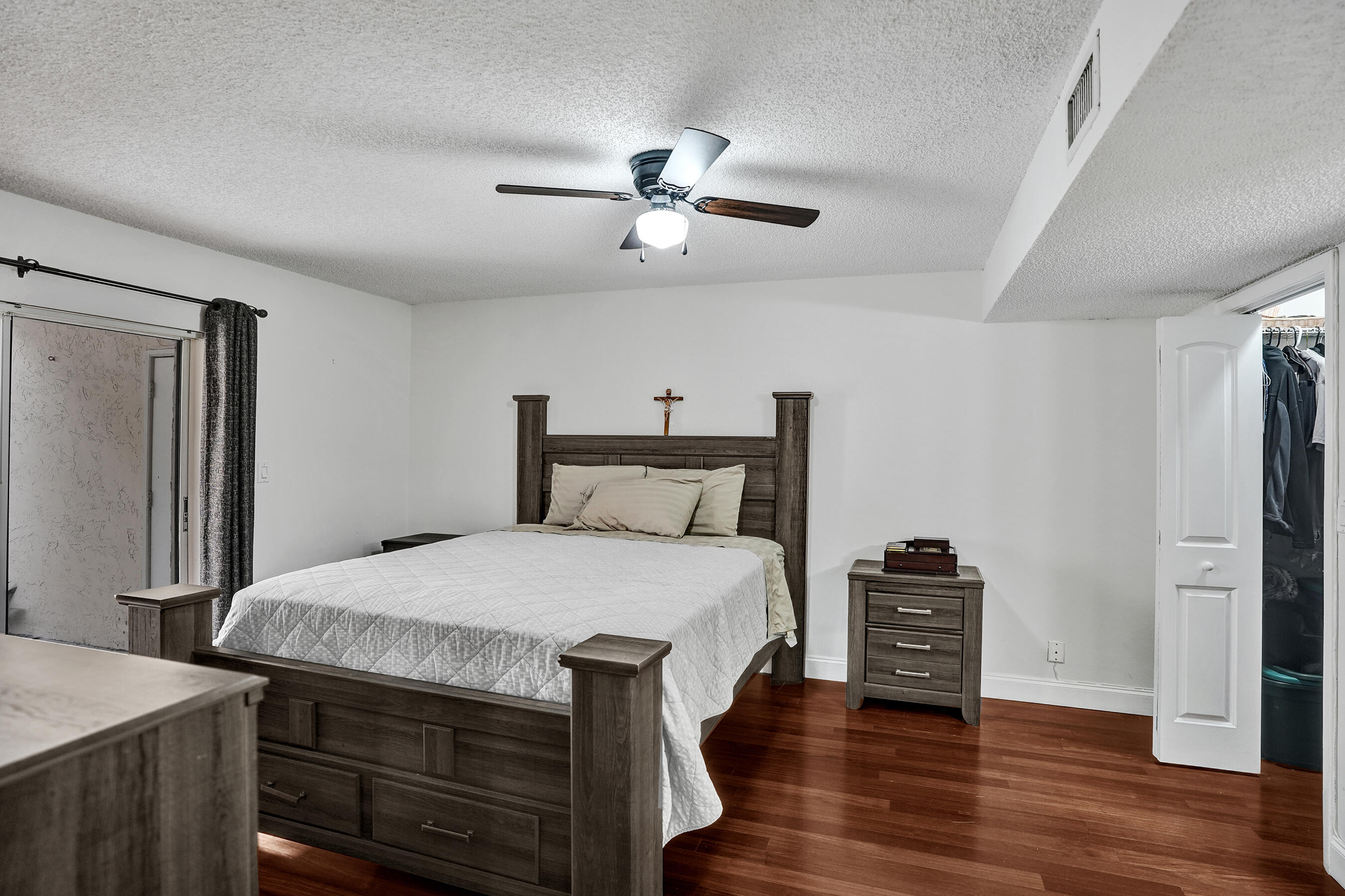 ROYAL GARDEN CONDO - Residential