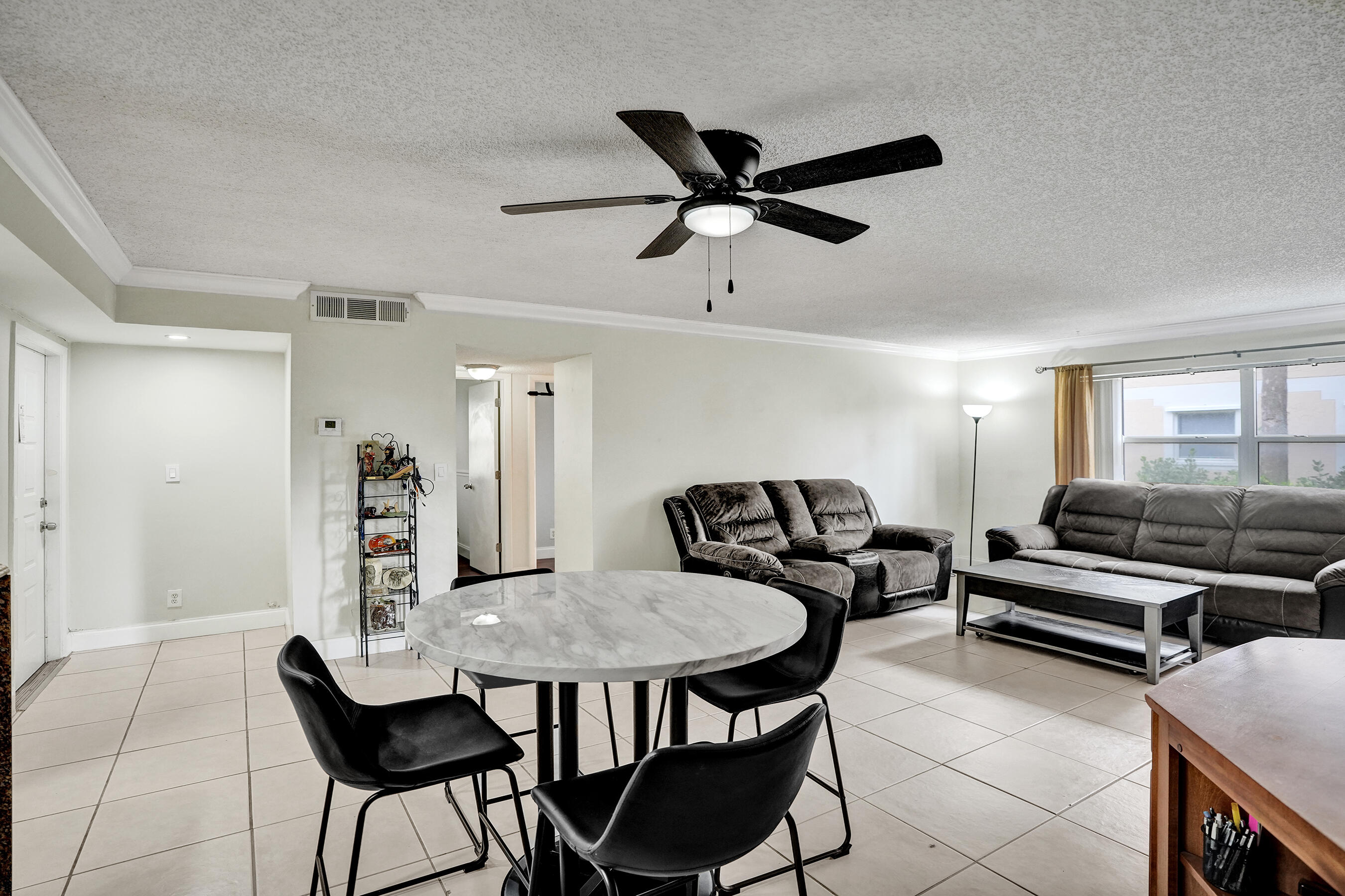 ROYAL GARDEN CONDO - Residential