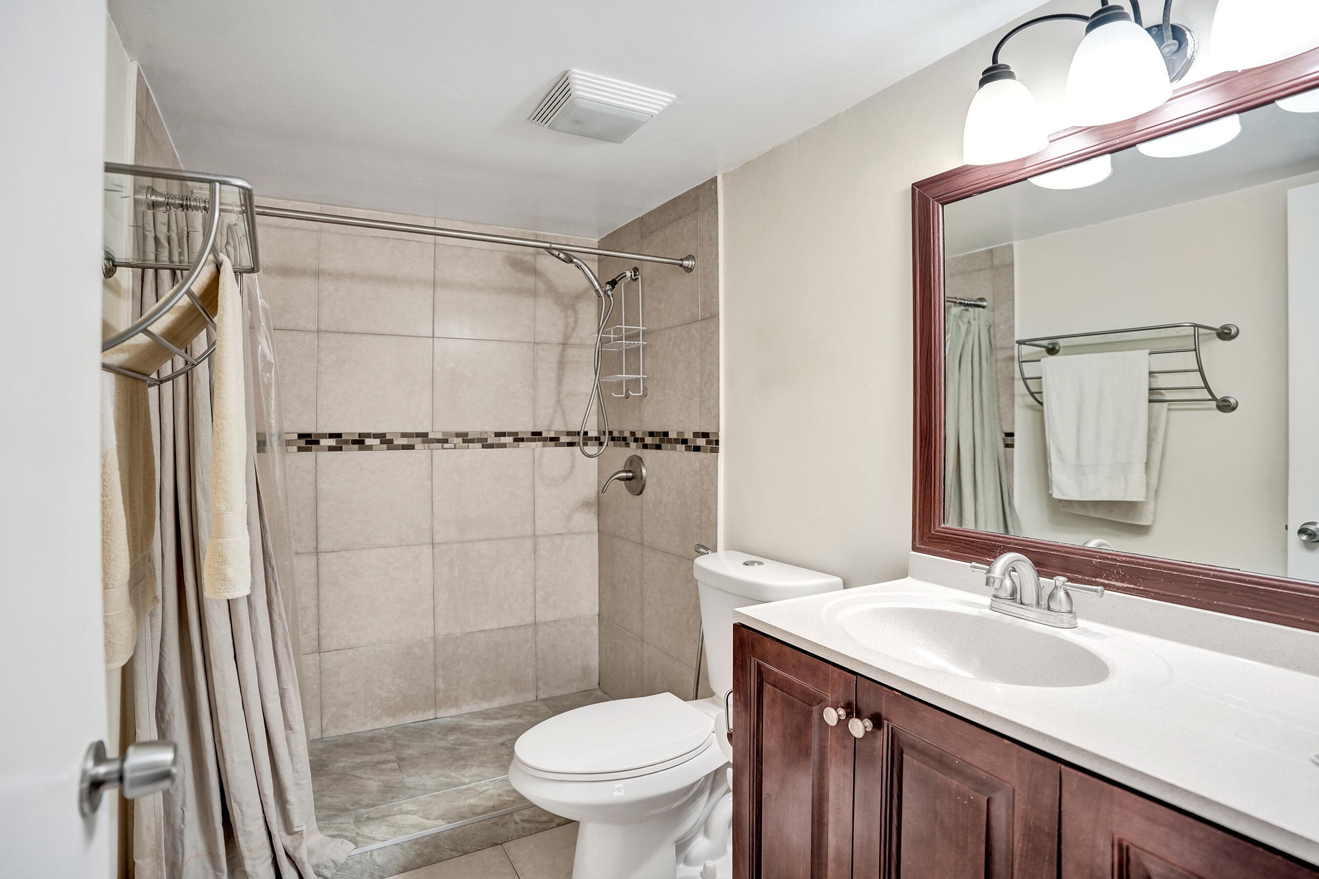 ROYAL GARDEN CONDO - Residential