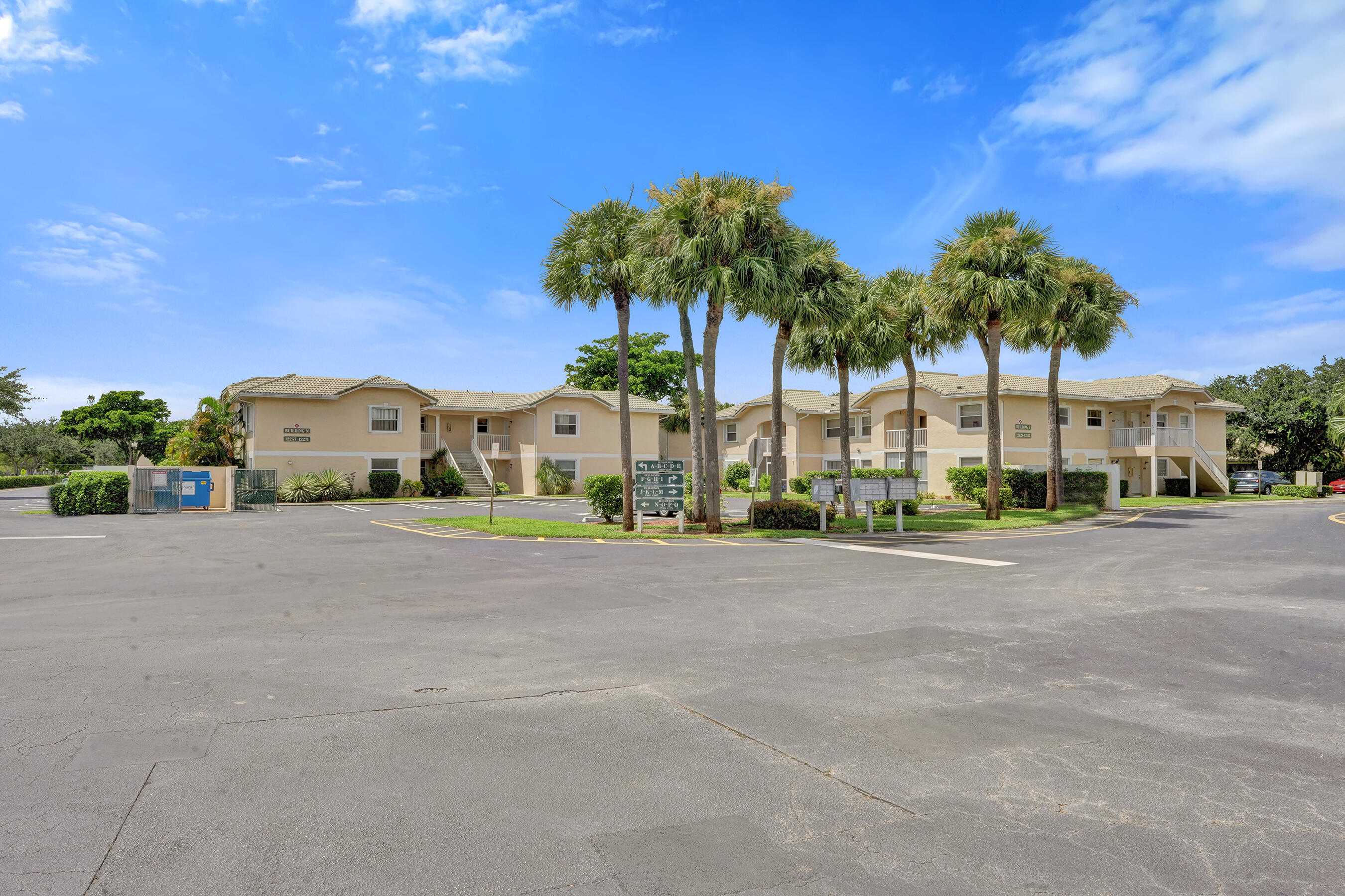 ROYAL GARDEN CONDO - Residential