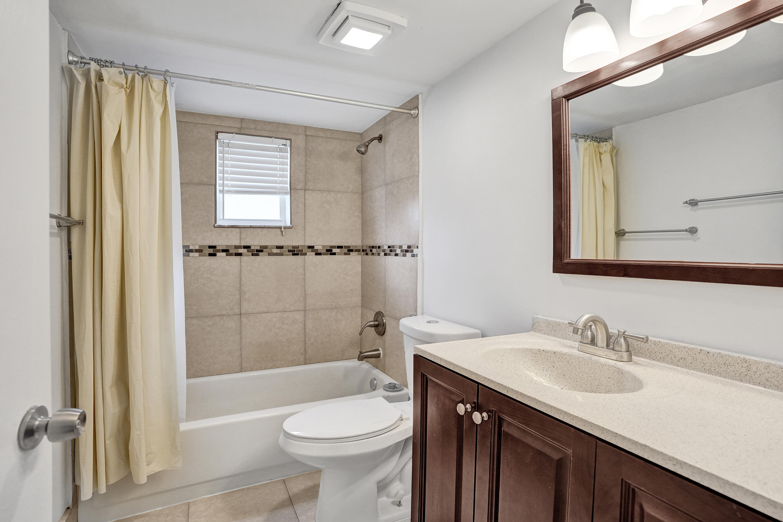 ROYAL GARDEN CONDO - Residential