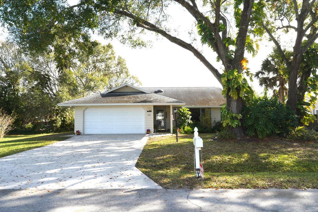 Photo of 166 23rd Avenue, Vero Beach, FL 32962 (MLS # R11166292)