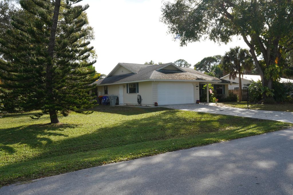 Photo of 166 23rd Avenue, Vero Beach, FL 32962 (MLS # R11166292)