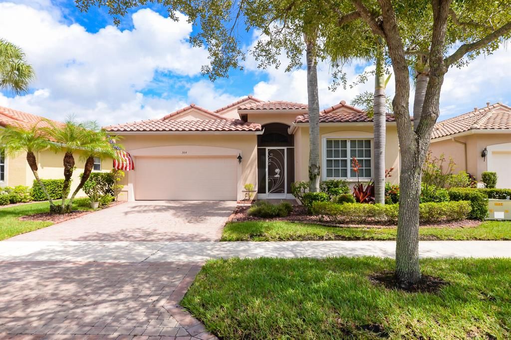 Photo of 364 NW Springview Loop, Port Saint Lucie, FL 34986 (MLS # R10748314)