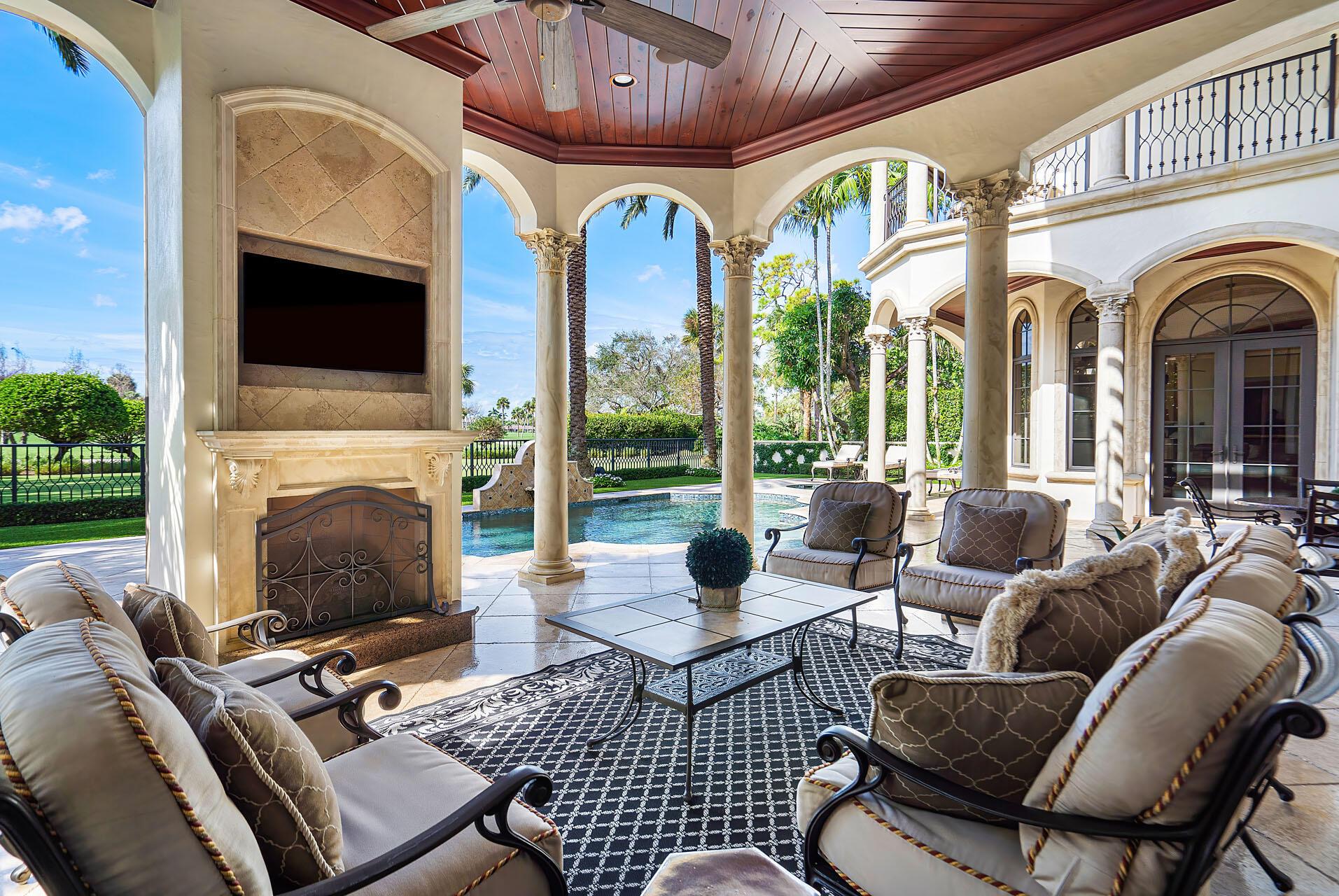 ROYAL PALM YACHT & COUNTR - Residential