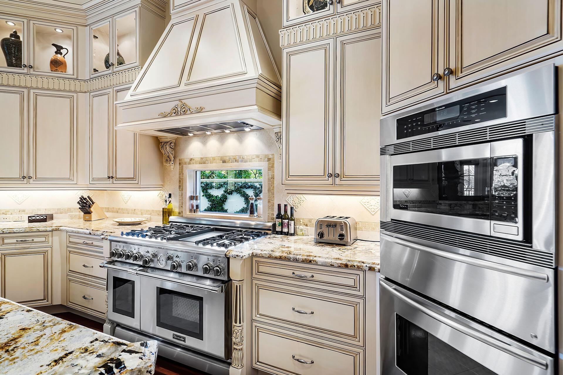 ROYAL PALM YACHT & COUNTR - Residential