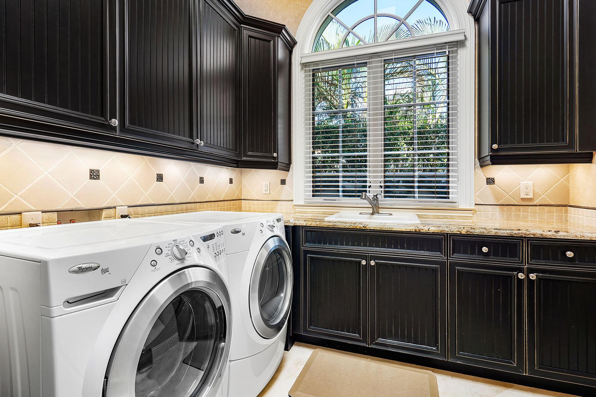 ROYAL PALM YACHT & COUNTR - Residential