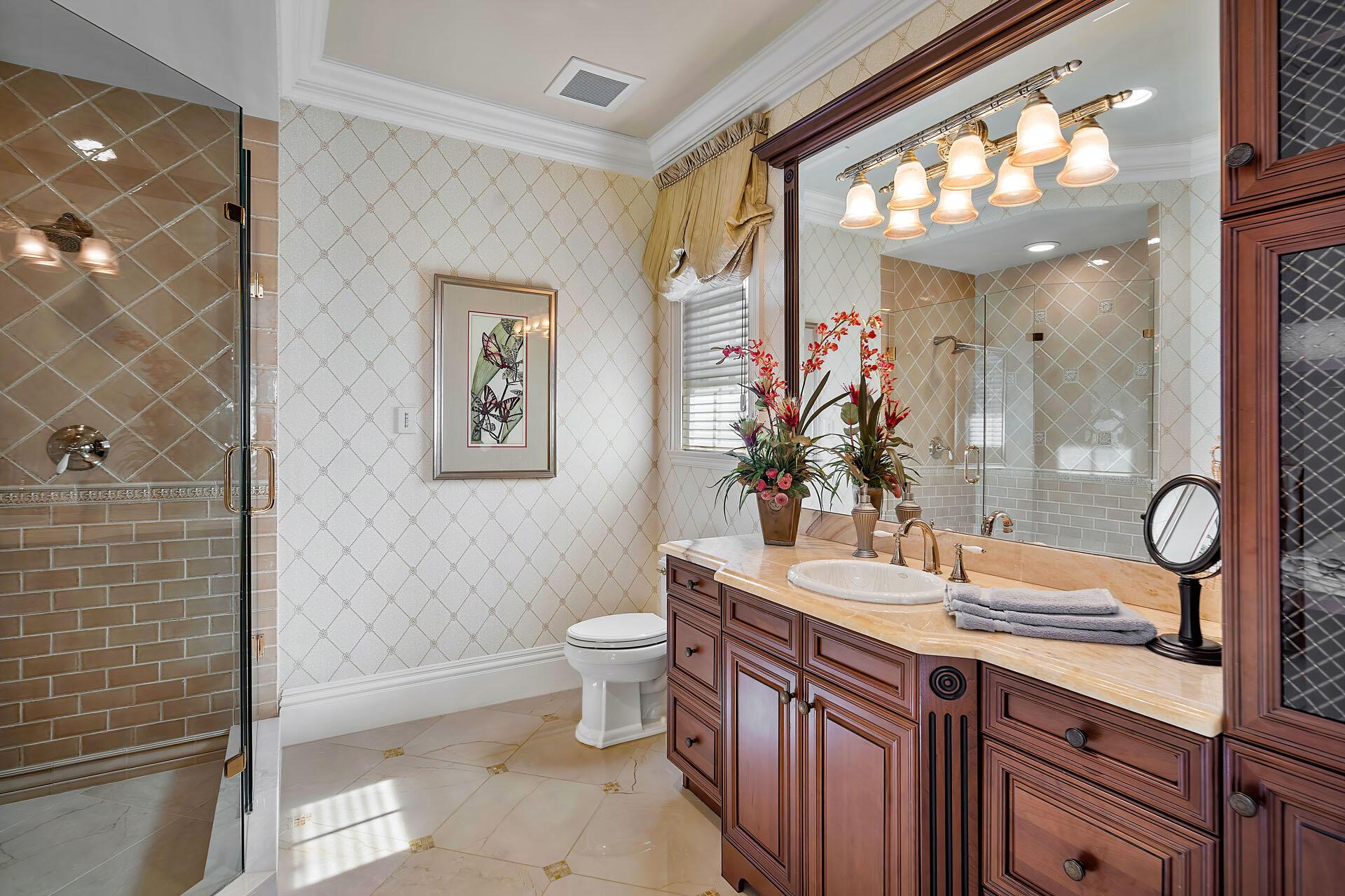 ROYAL PALM YACHT & COUNTR - Residential