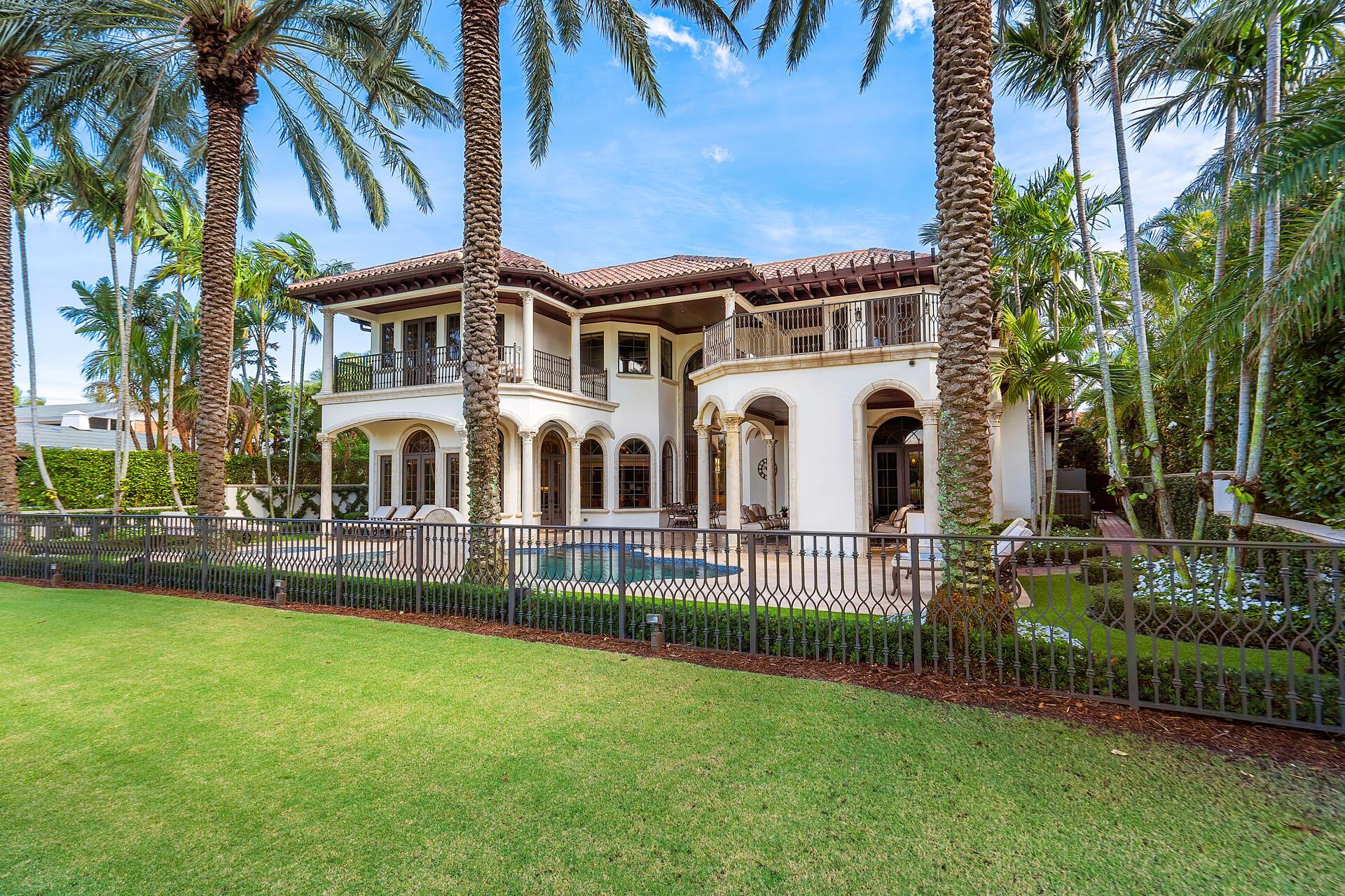 ROYAL PALM YACHT & COUNTR - Residential