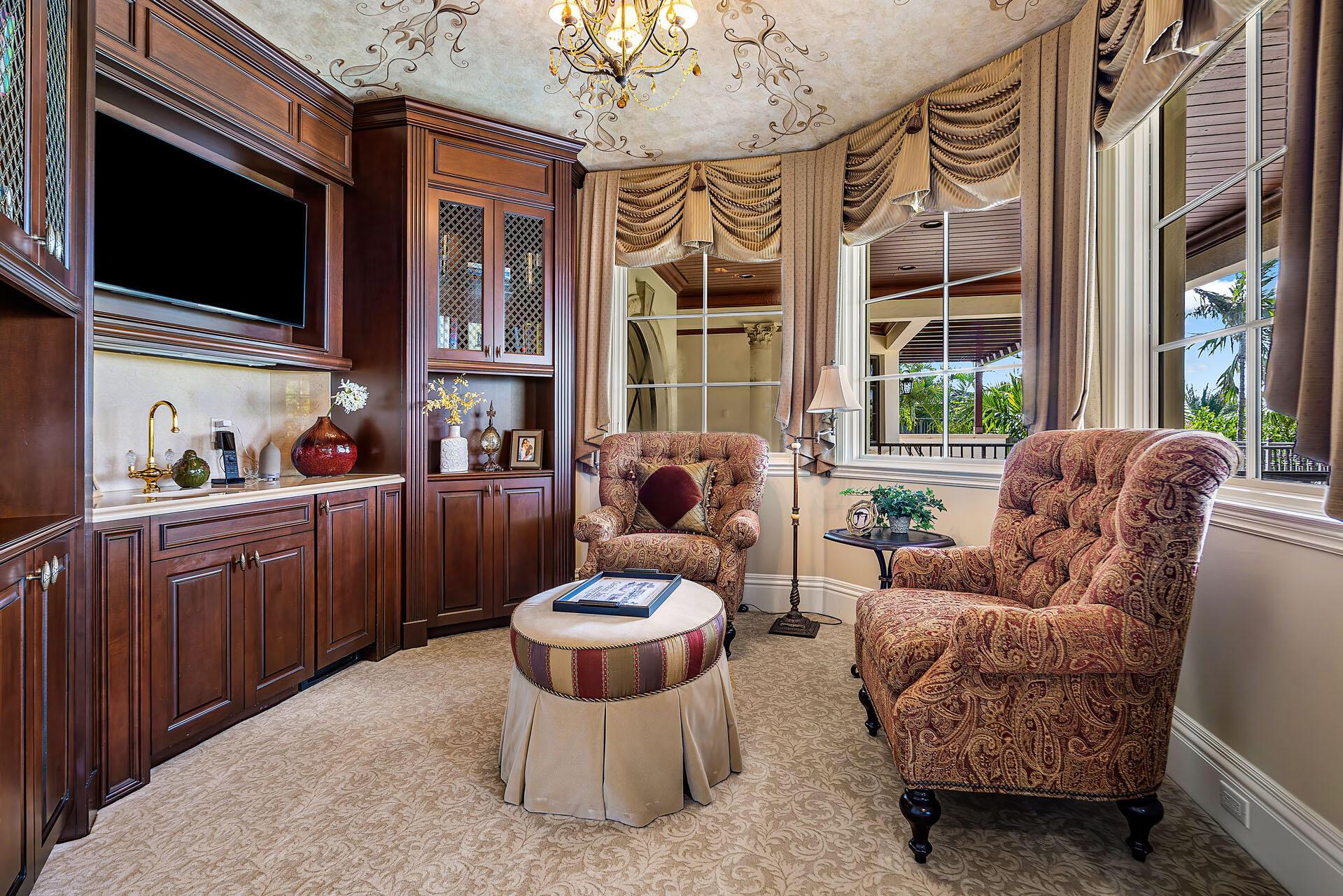 ROYAL PALM YACHT & COUNTR - Residential