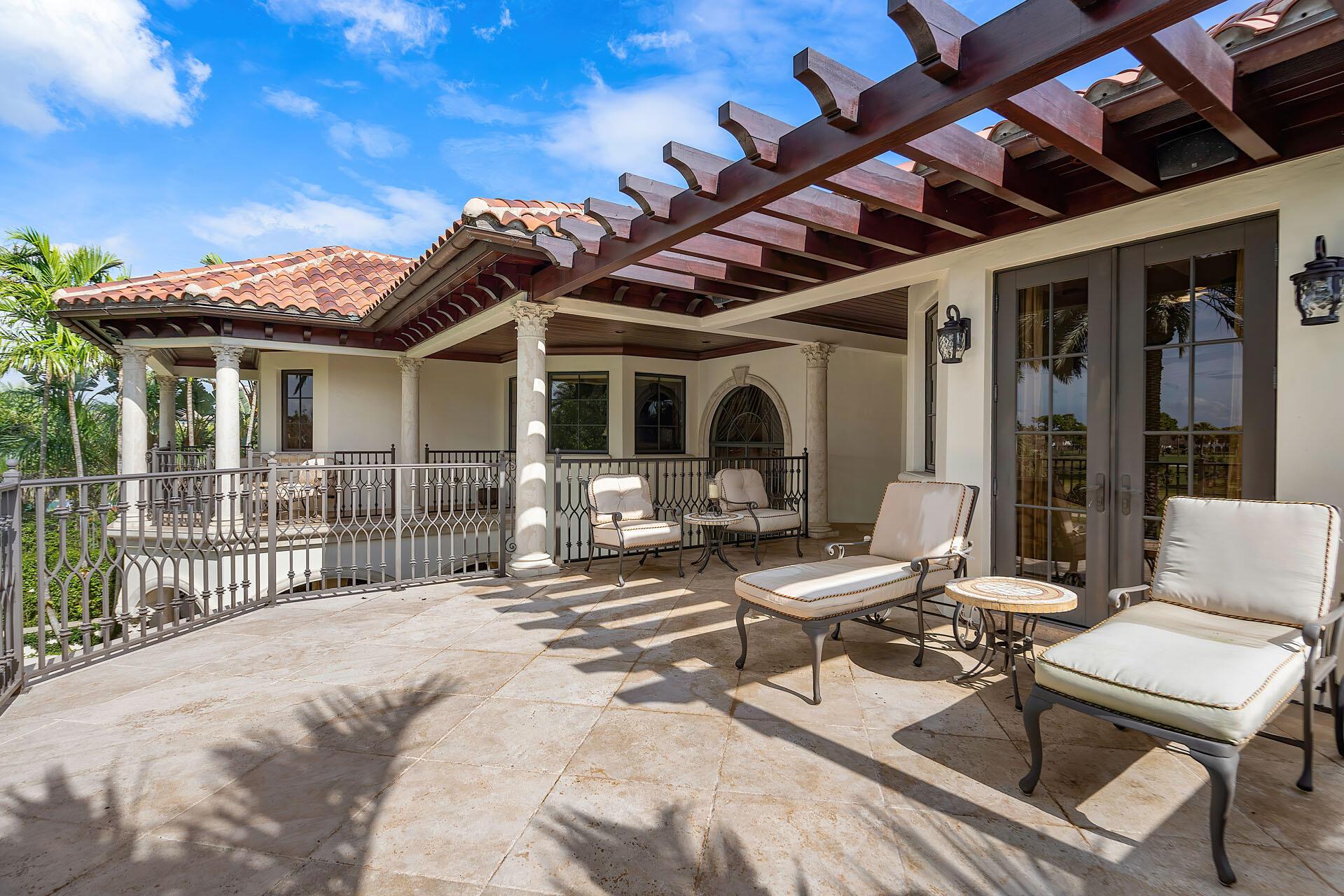 ROYAL PALM YACHT & COUNTR - Residential