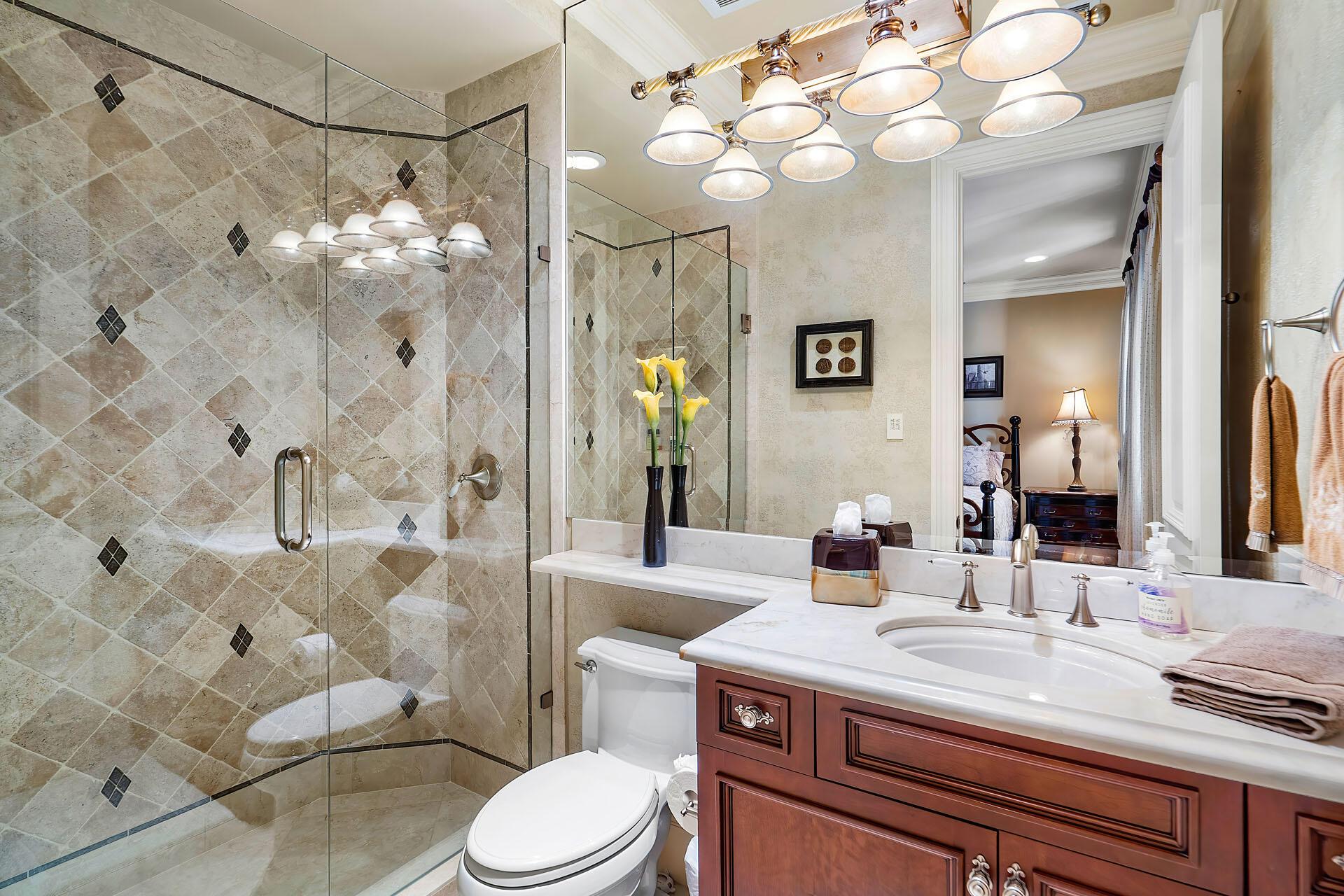 ROYAL PALM YACHT & COUNTR - Residential