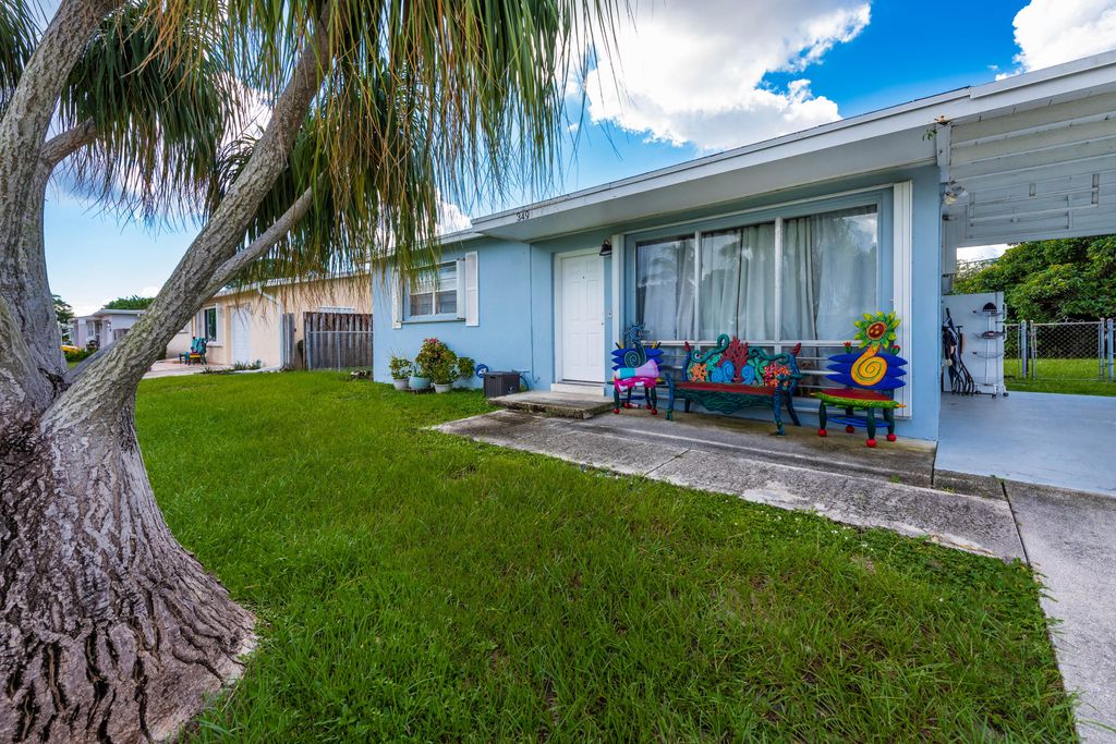 Photo of 349 E Lake Road, Palm Springs, FL 33461 (MLS # R10965028)