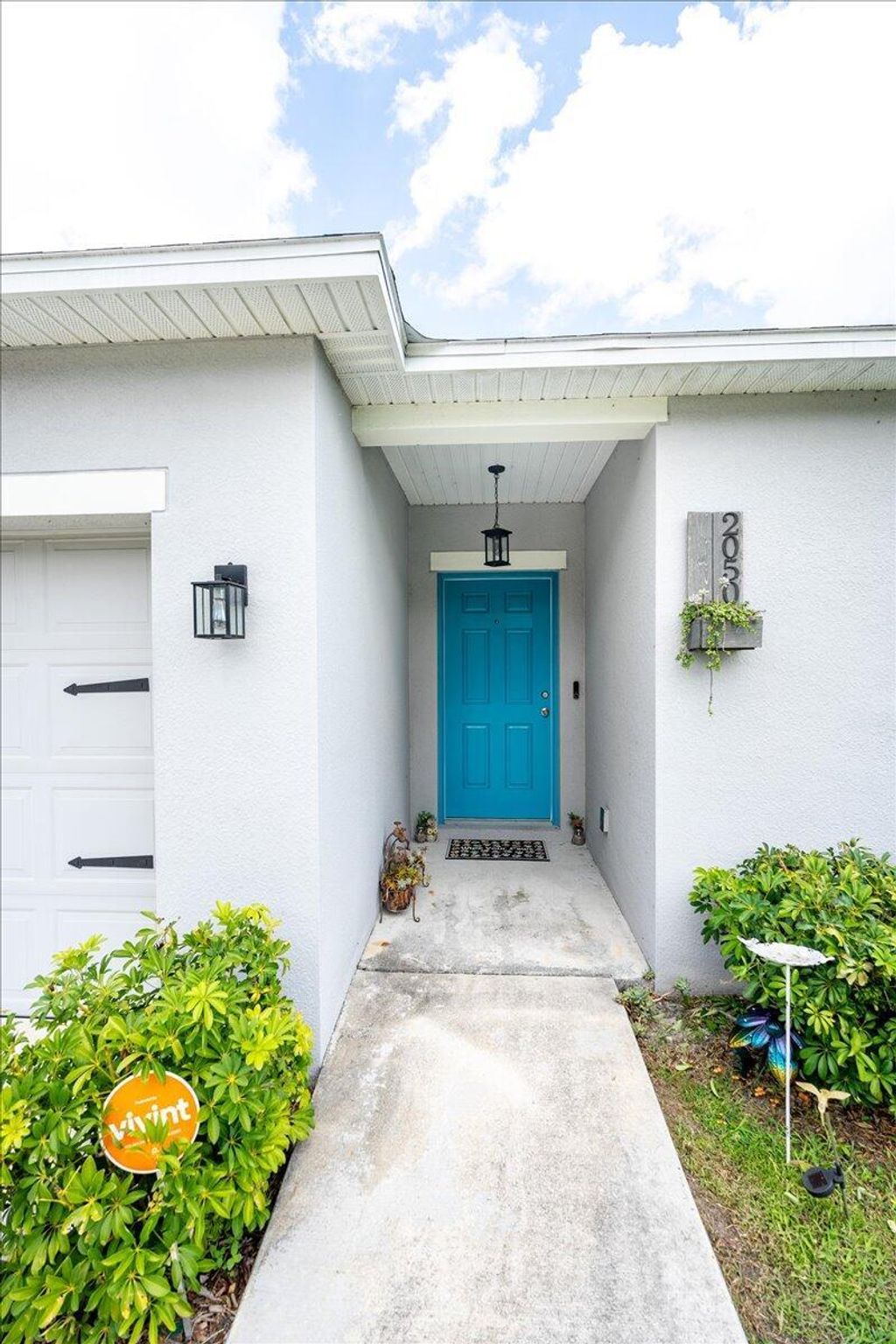 Photo of 2050 SW Cycle Street, Port Saint Lucie, FL 34953 (MLS # R11000468)