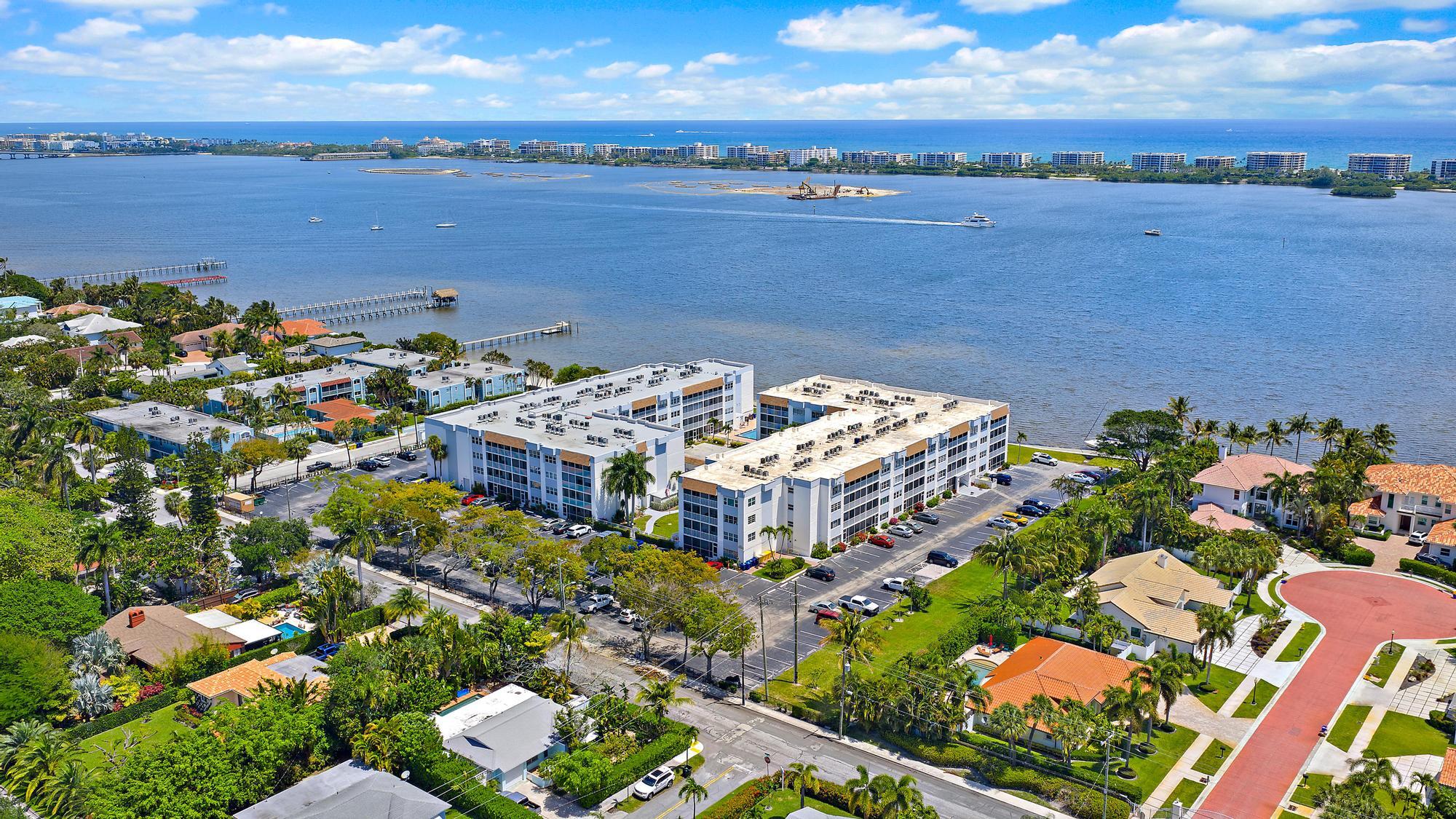 PALM LAKE 1 CONDO - Residential