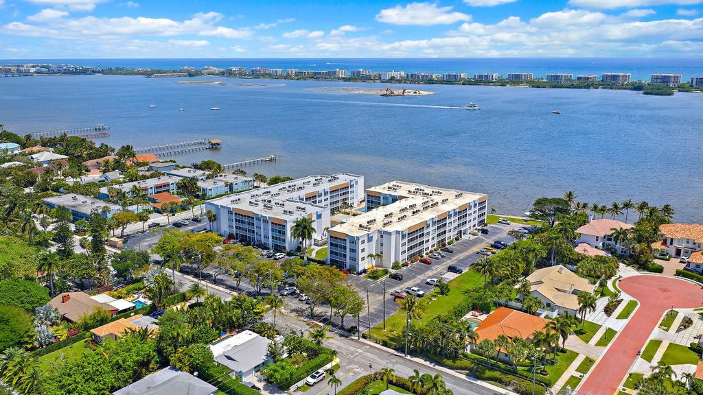 Photo of 1516 S Lakeside Drive #106, Lake Worth Beach, FL 33460 (MLS # B26016265)