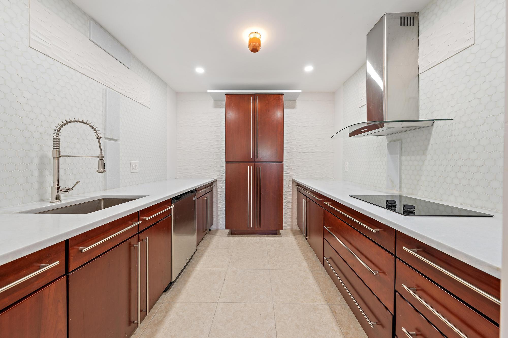 PALM LAKE 1 CONDO - Residential