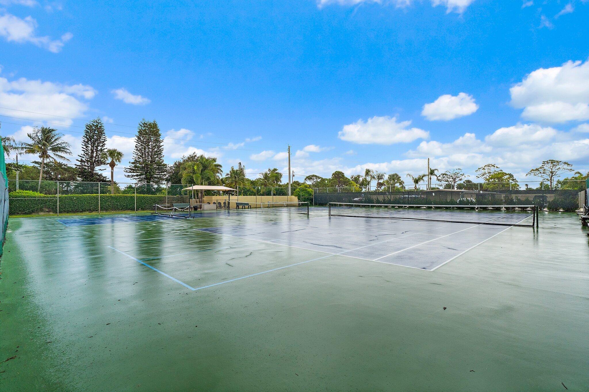 CONQUISTADOR CONDO - Residential