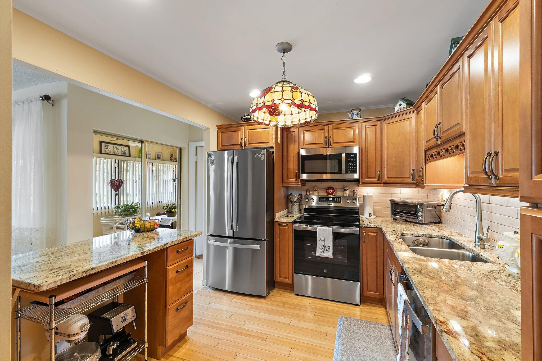 CONQUISTADOR CONDO - Residential