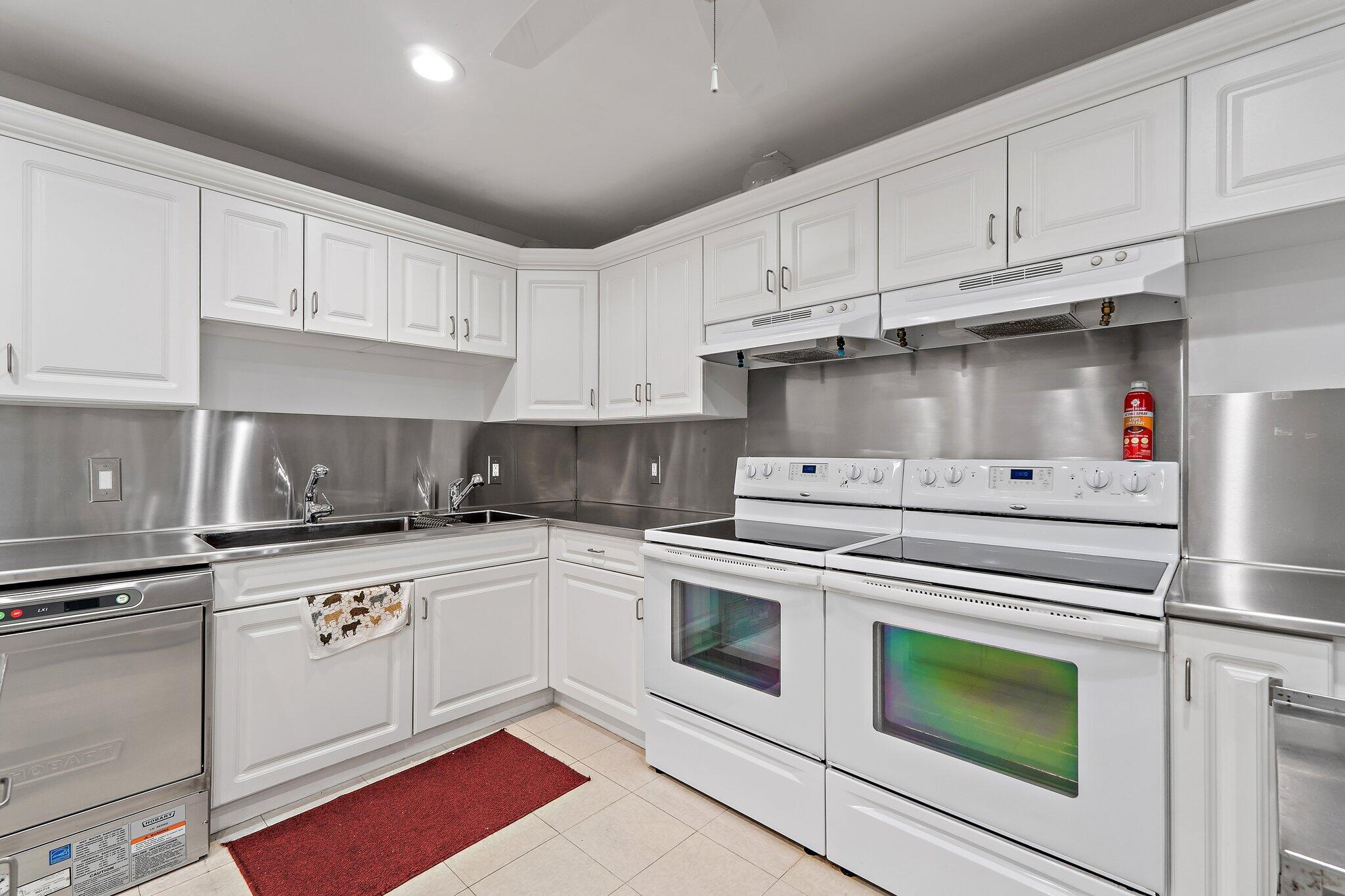 CONQUISTADOR CONDO - Residential