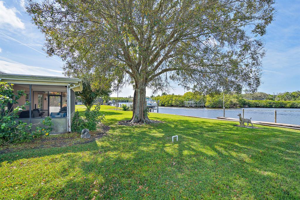 HIDDEN RIVER - Residential