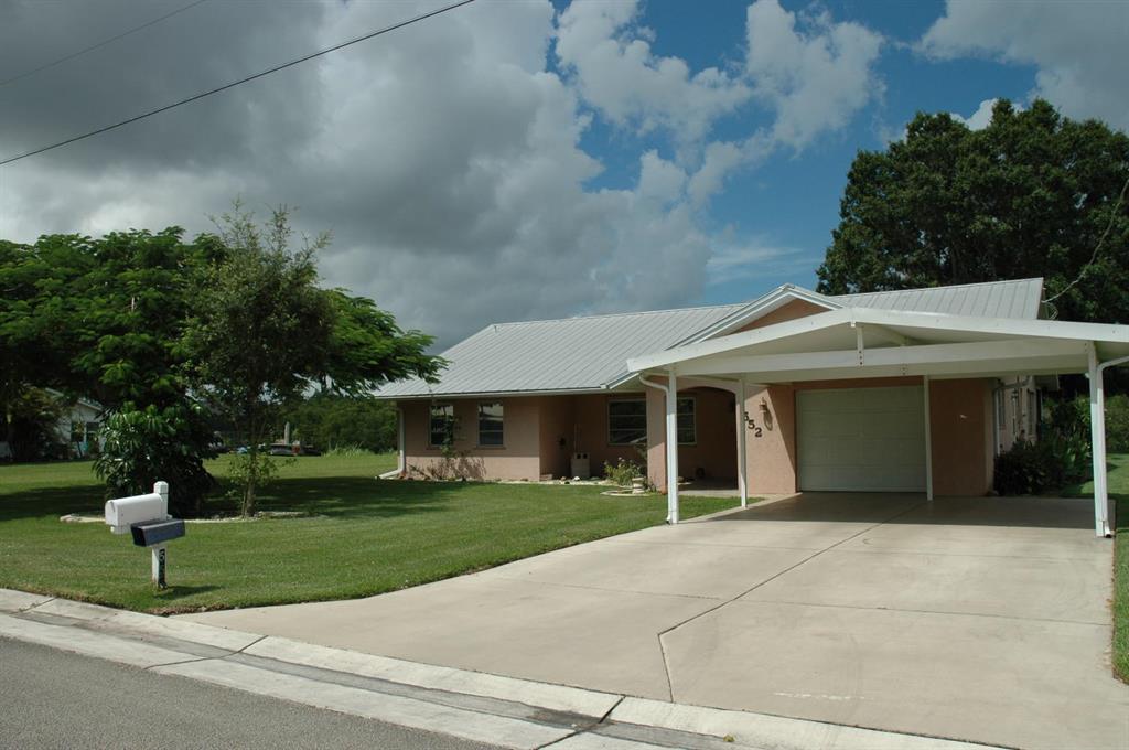 HIDDEN RIVER - Residential