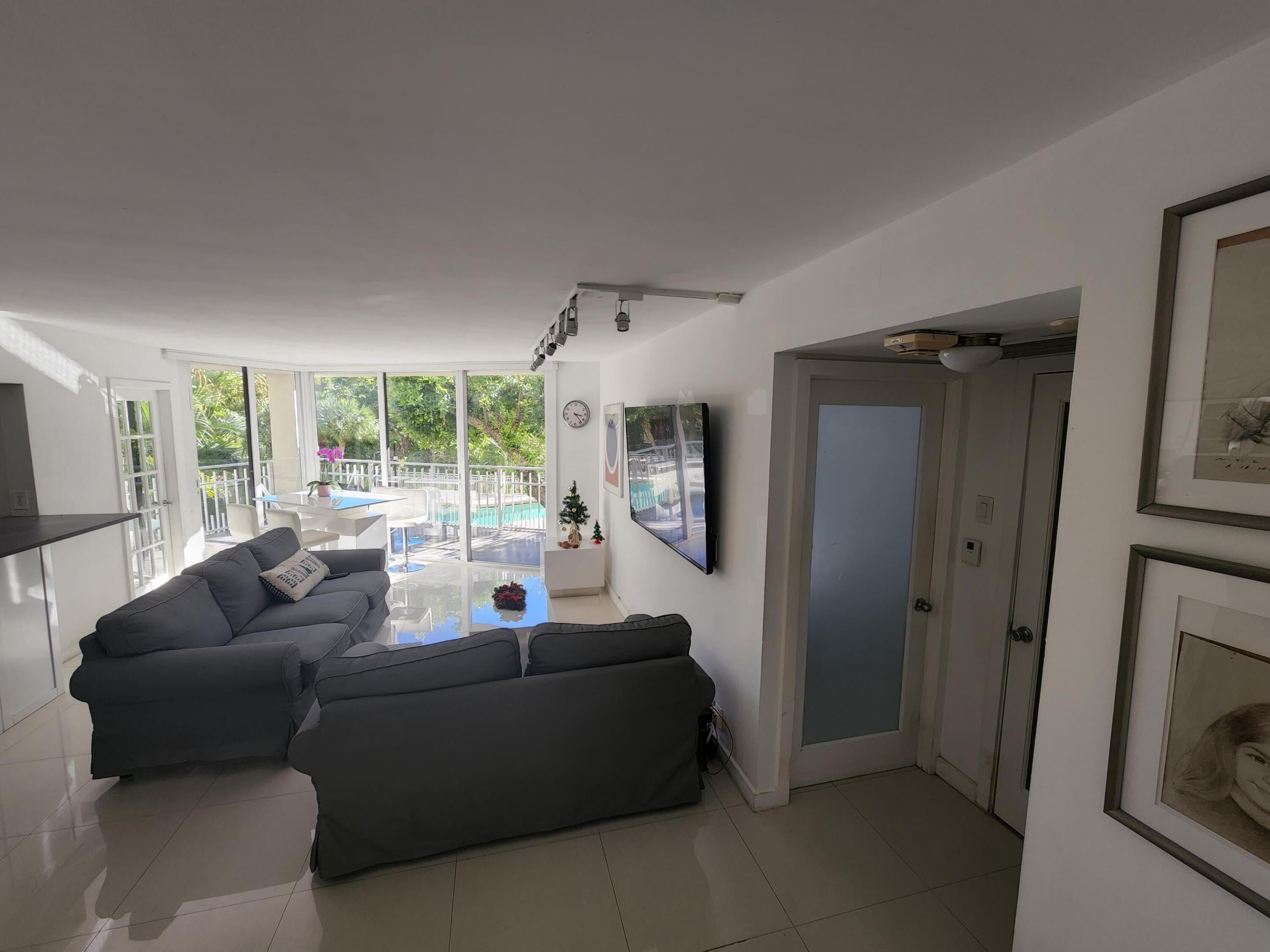 1000 Quayside Terrace 408