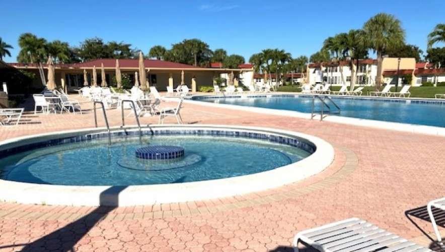 Golden Lakes Village Cond - Residential Lease