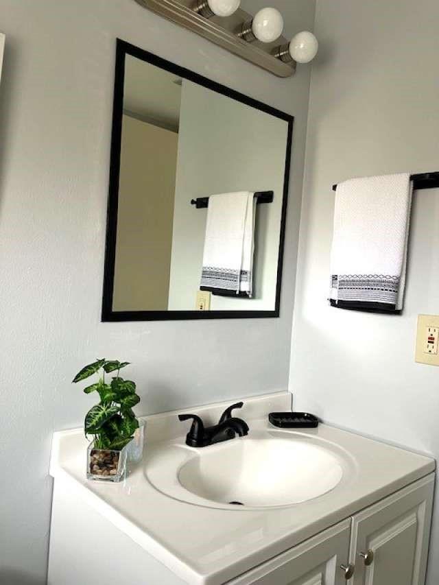 Golden Lakes Village Cond - Residential Lease