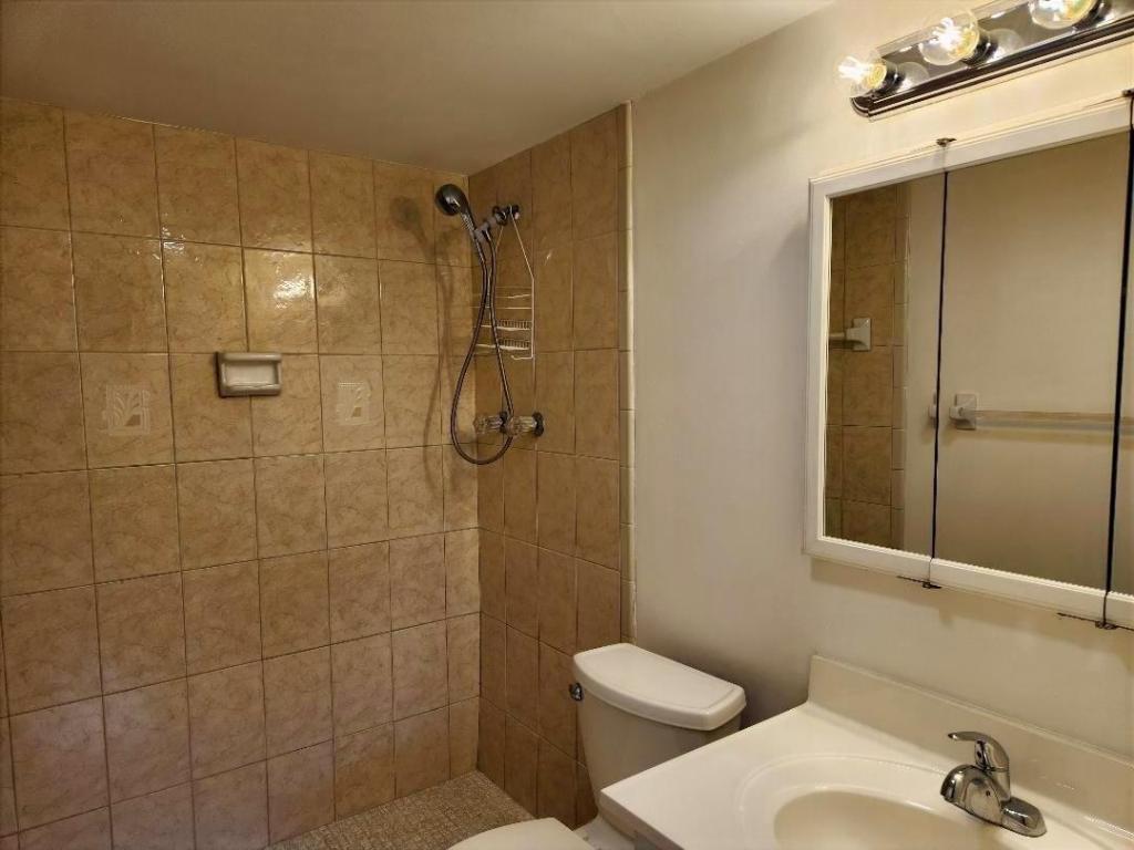 SEAGATE OF GULFSTREAM CONDO - Residential