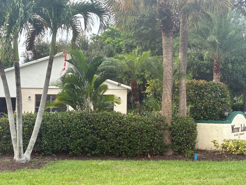 Photo of 5021 MIRROR LAKES Boulevard, Boynton Beach, FL 33472 (MLS # B26053937)