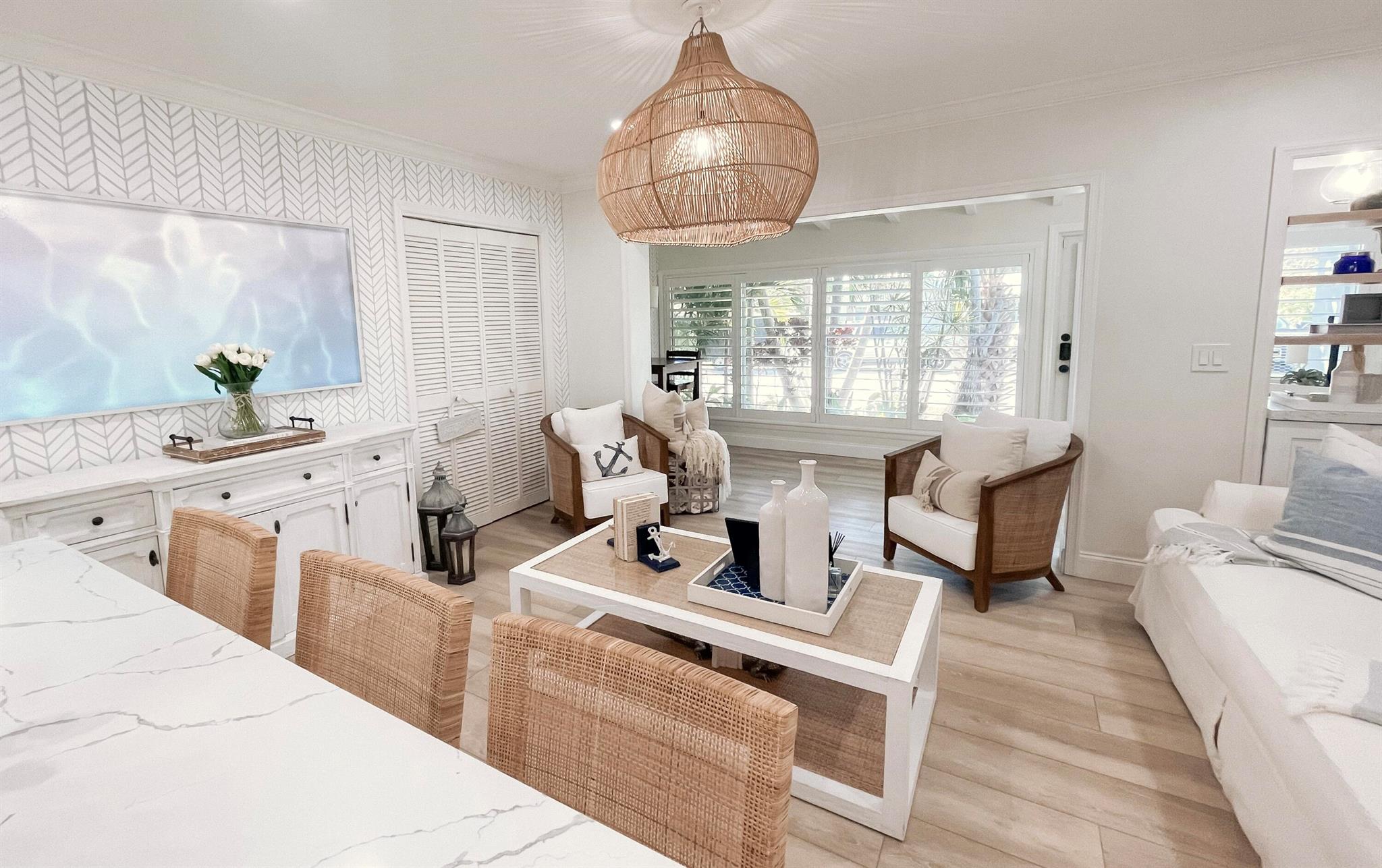 TROPICAL PARK - Residential Lease