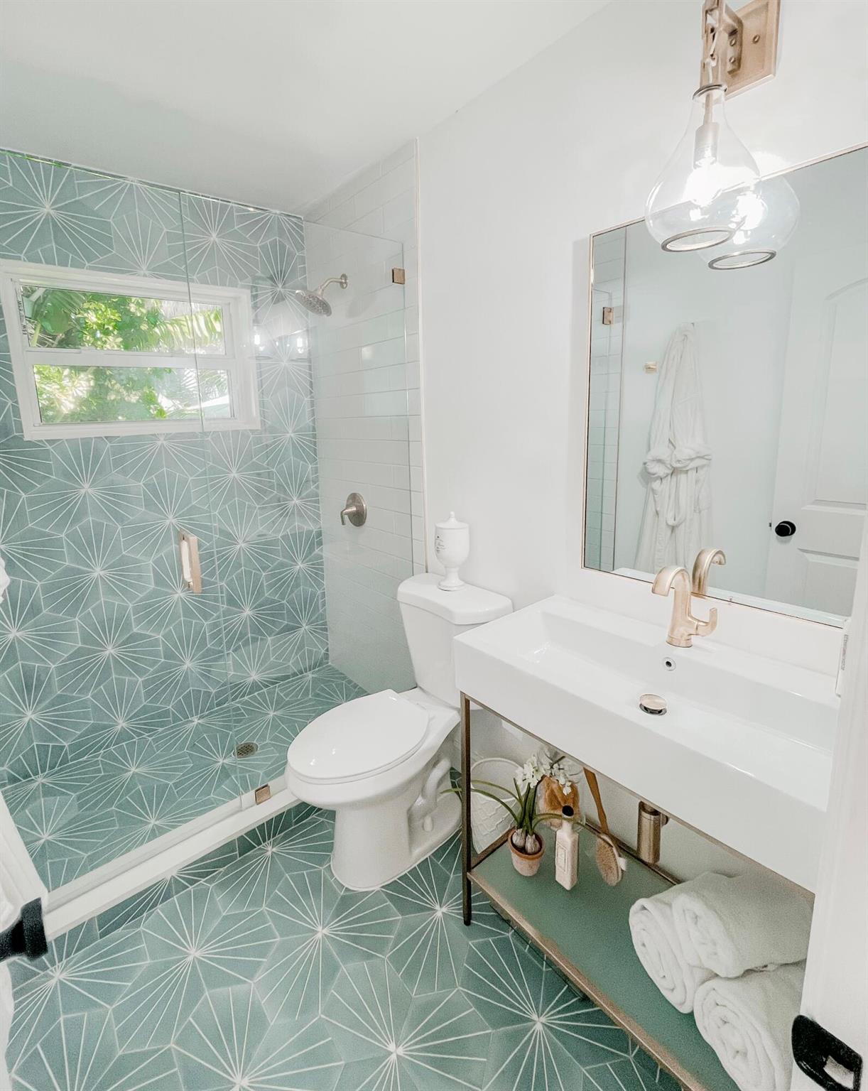 TROPICAL PARK - Residential Lease