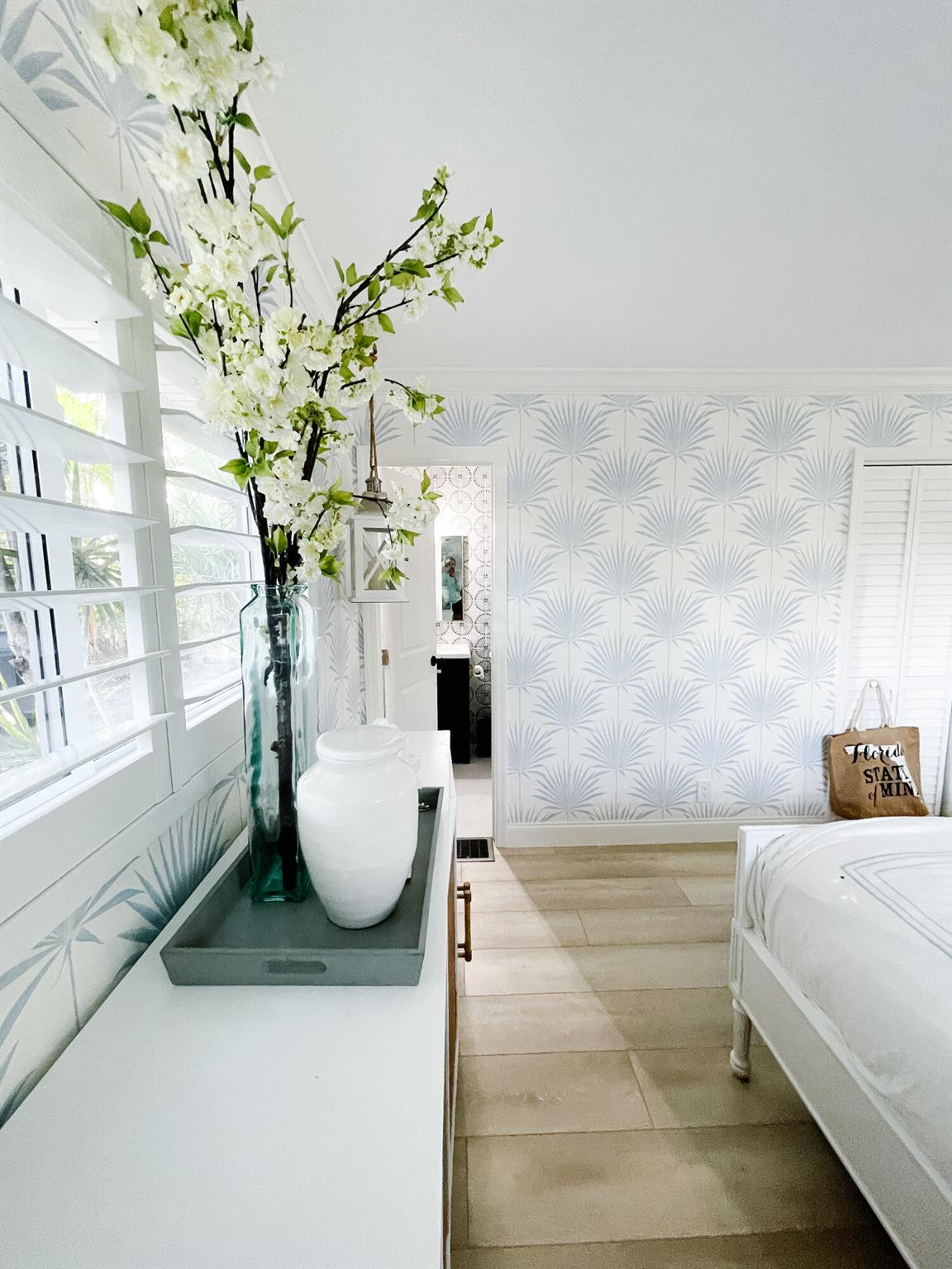 TROPICAL PARK - Residential Lease