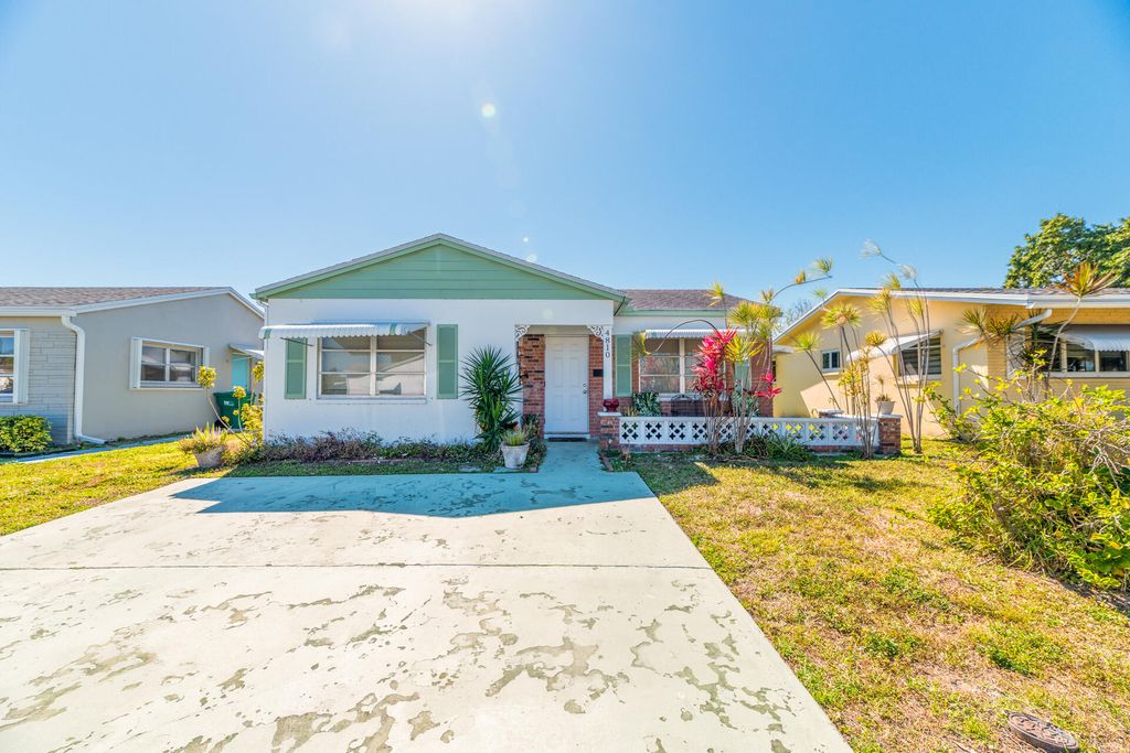 Photo of 4810 NW 49th Drive, Tamarac, FL 33319 (MLS # B26010773)