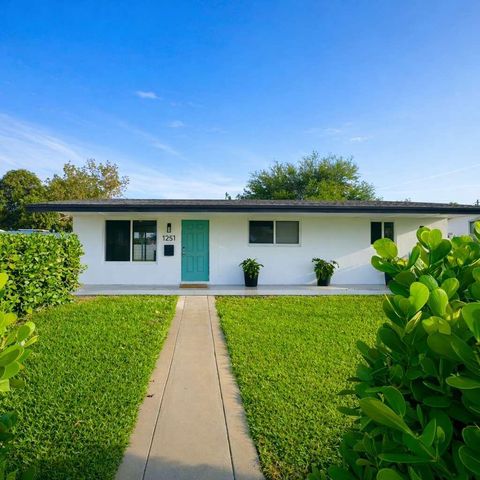 1251 NE 211th Terrace Miami FL 33179