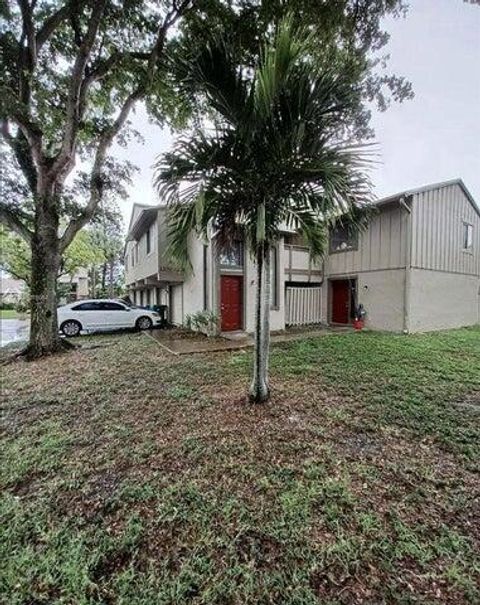 Photo of 2206 NW 59th Terrace #81-E, Lauderhill, FL 33313 (MLS # R11153297)