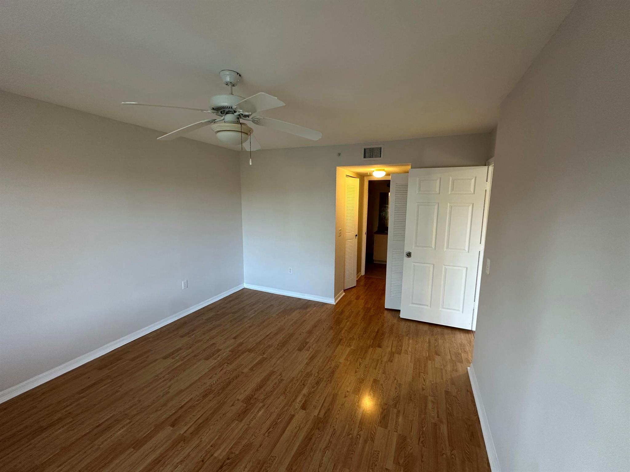 EMERALD ISLE AT LAGUNA LA - Residential