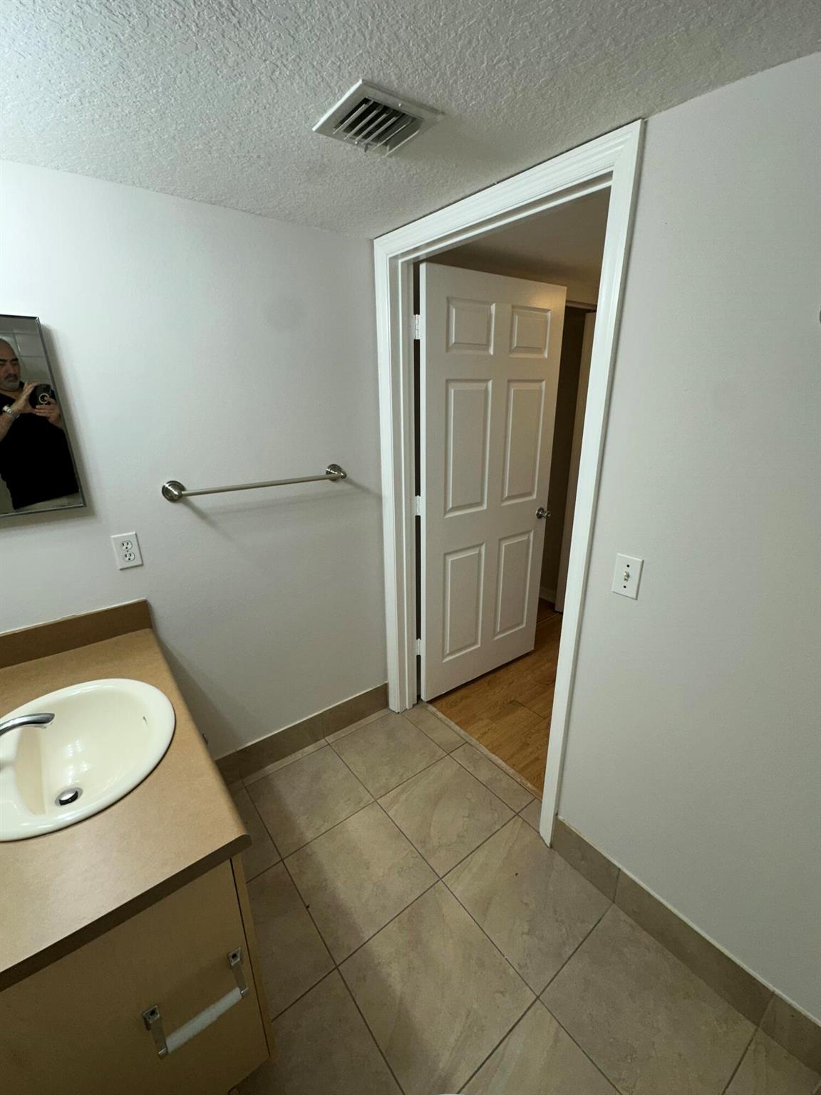 EMERALD ISLE AT LAGUNA LA - Residential