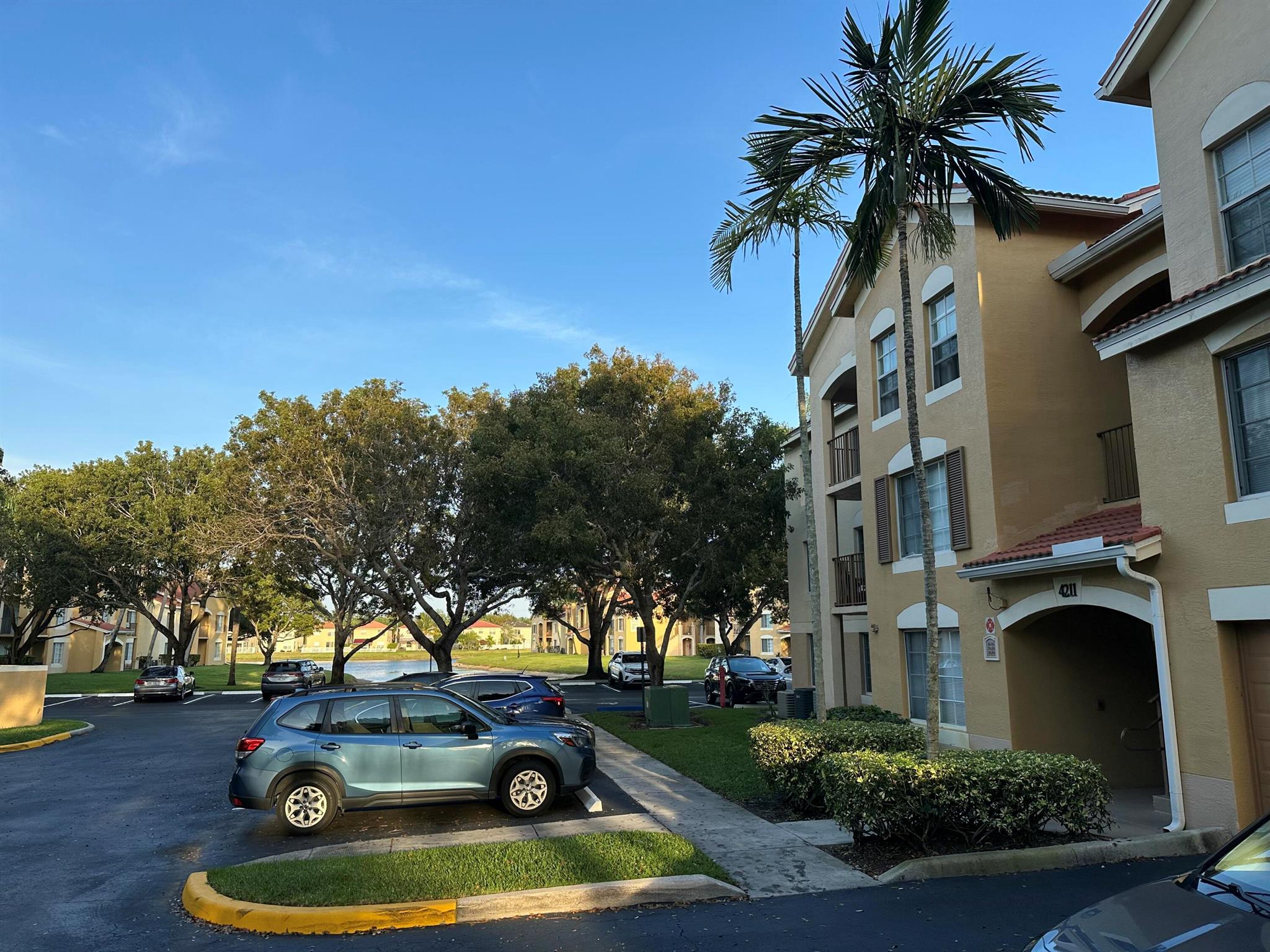 EMERALD ISLE AT LAGUNA LA - Residential