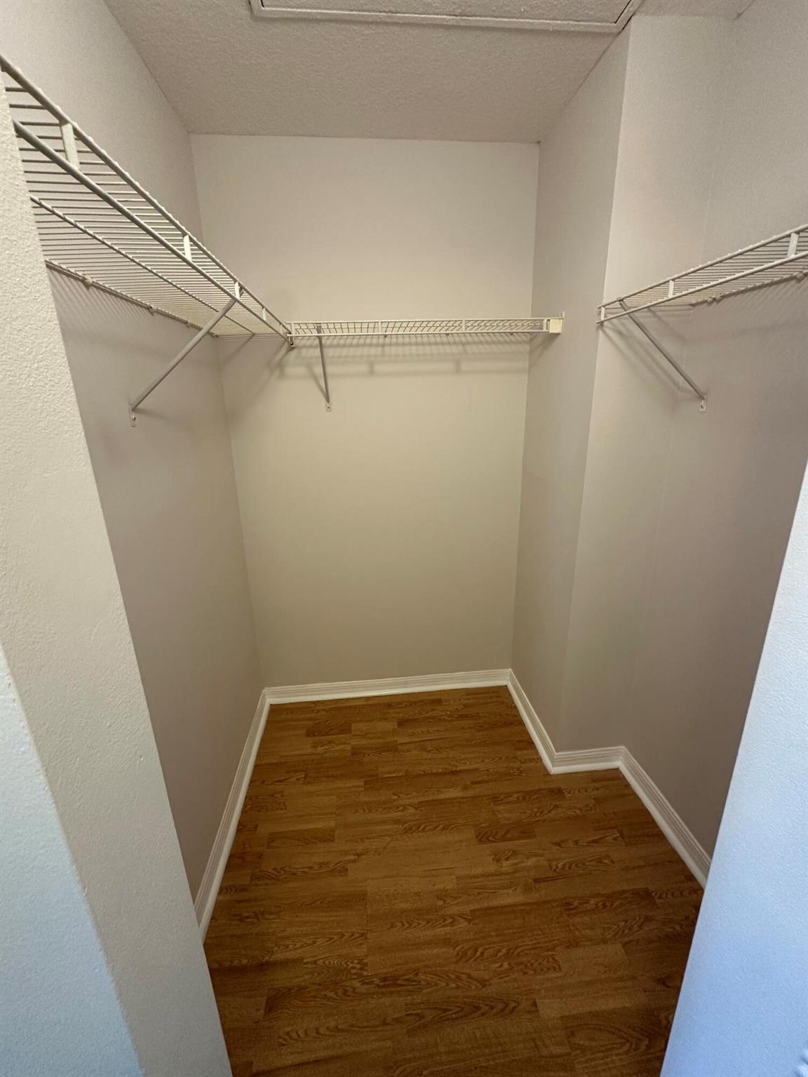 EMERALD ISLE AT LAGUNA LA - Residential