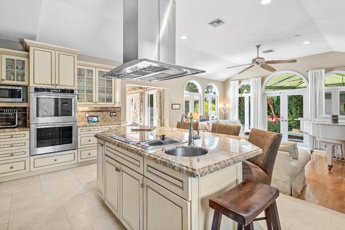 Palm Trail - Residential