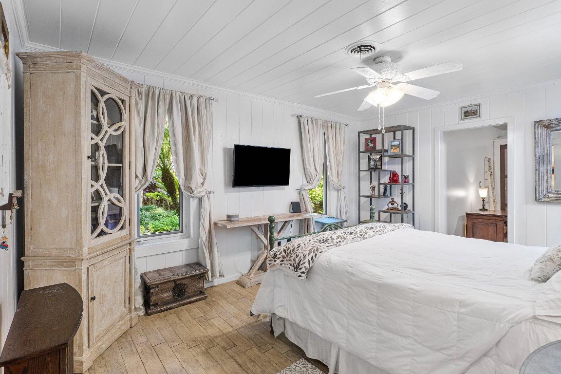 Palm Trail - Residential