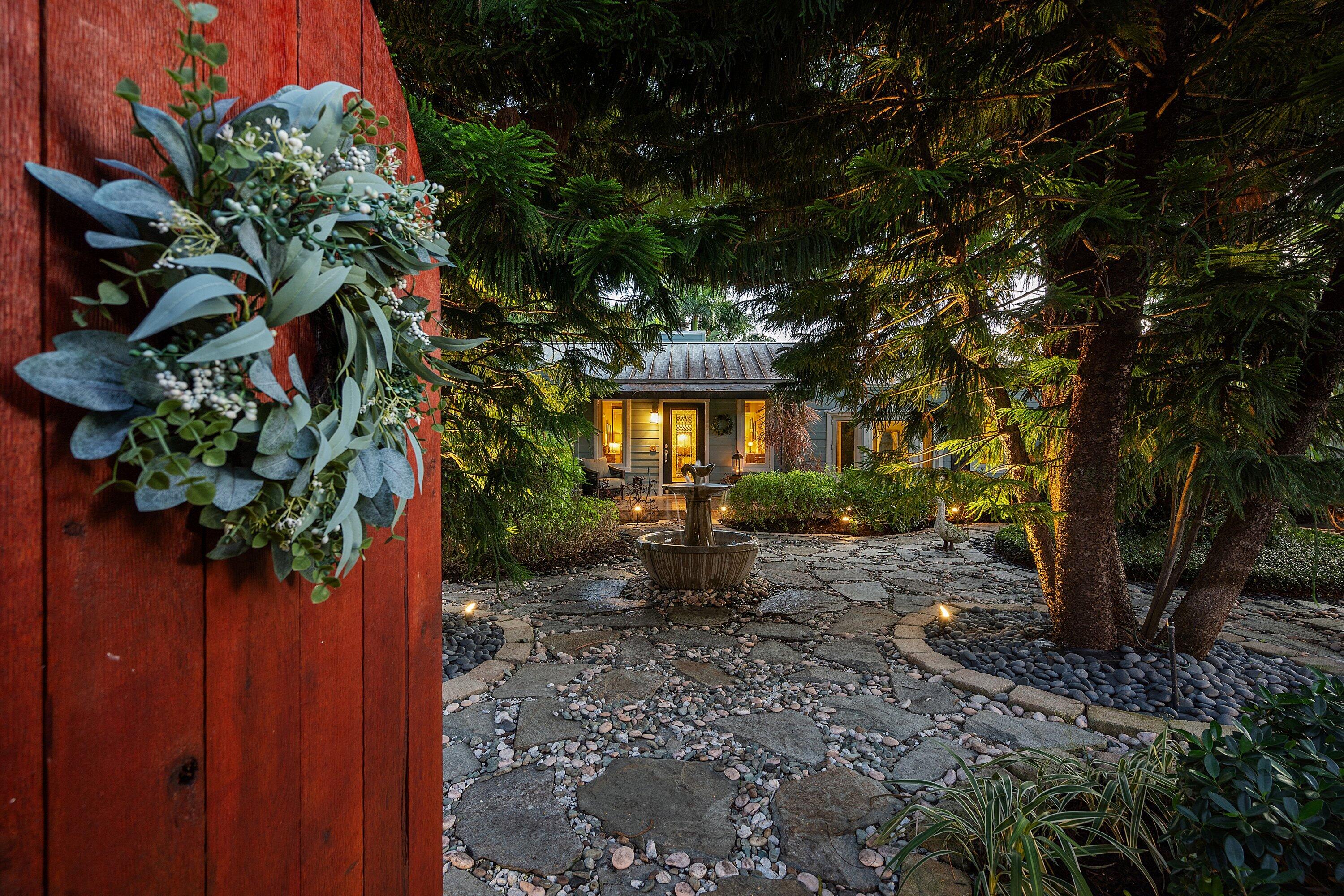 Palm Trail - Residential